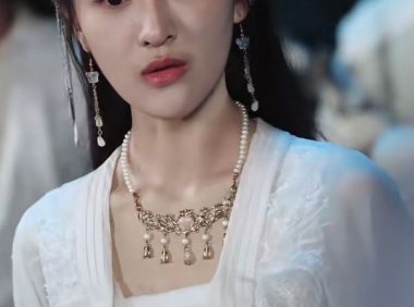 抖音网红喻嘉玲出演短剧《我靠拼音闯异界》二师姐洛情