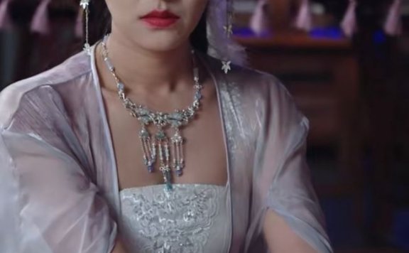 美女网红短剧演员宁胭儿《我靠拼音闯异界》陆若芯剧中照片